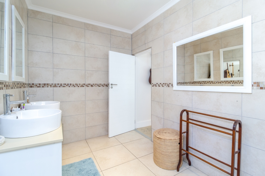 4 Bedroom Property for Sale in Tokai Western Cape